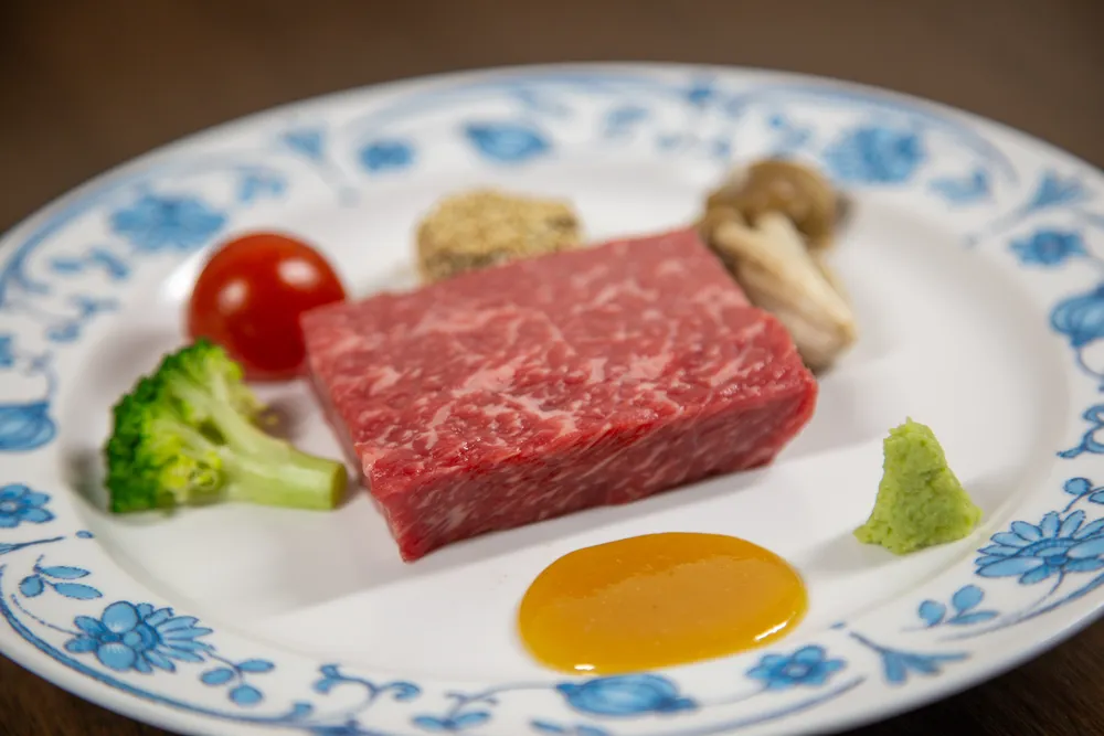 由利牛腿肉